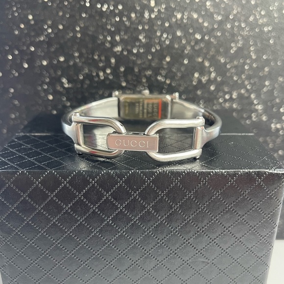 SOLD🔵🔵🔵Gucci 1500L Vintage Swiss Watch - Picture 6 of 6